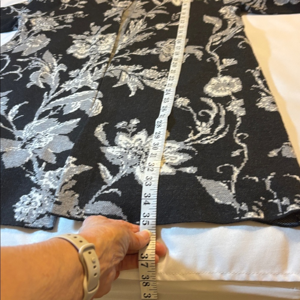 Cynthia Rowley Charcoal and Light Gray Floral Knit Cardigan Duster XL - Picture 10 of 12